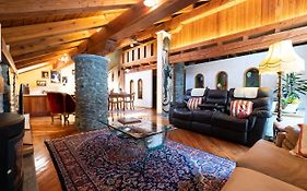Woodstone Villa