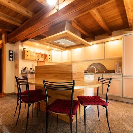 Woodstone Villa Aosta Esterno foto