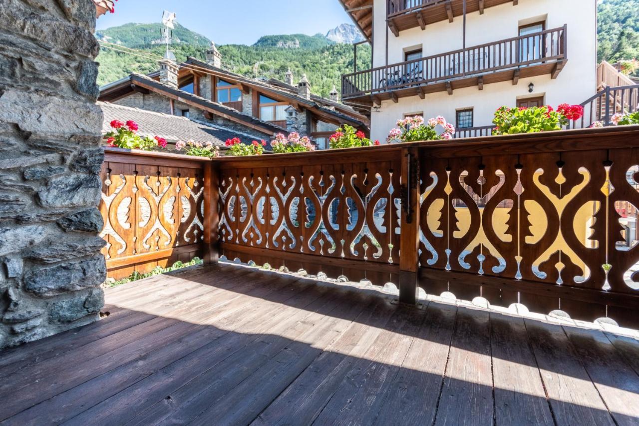 Woodstone Villa Aosta Esterno foto