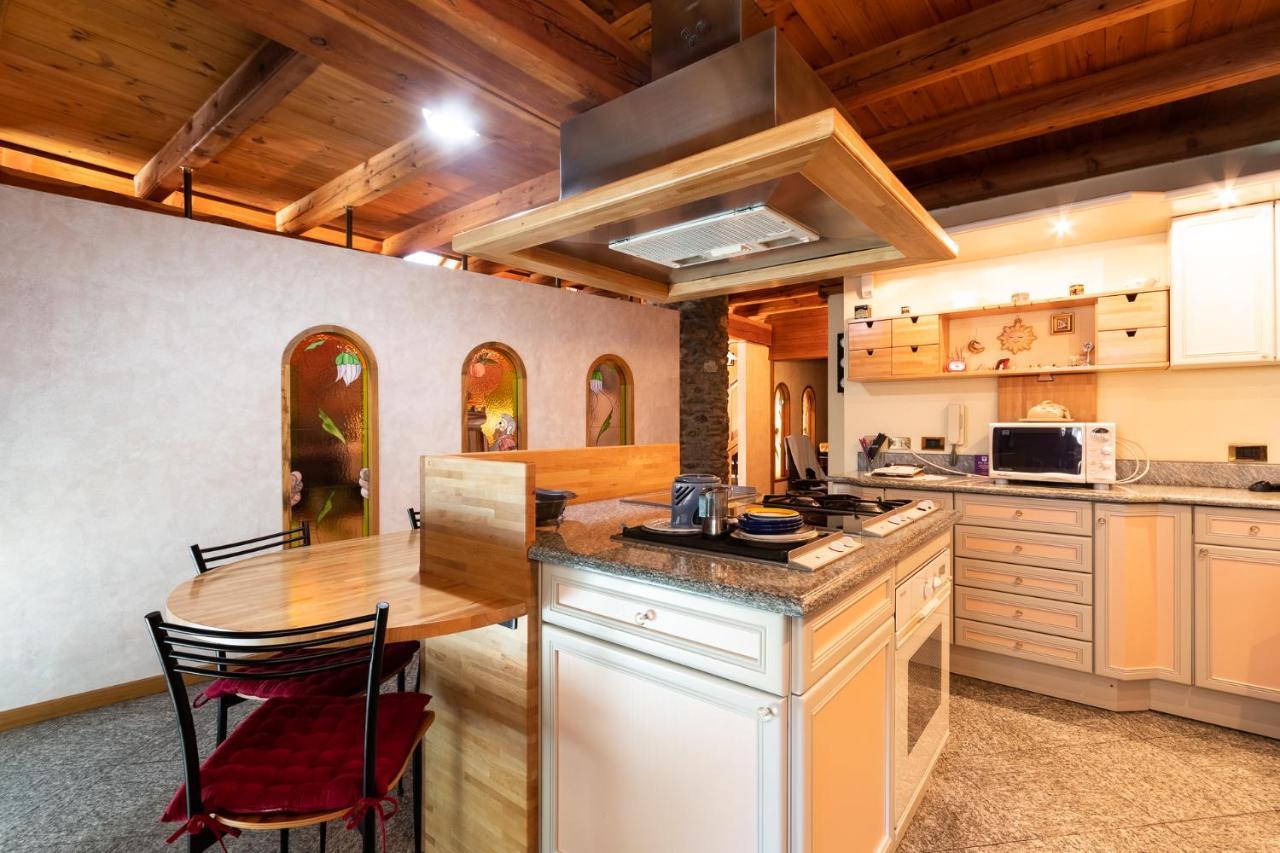 Woodstone Villa Aosta Esterno foto